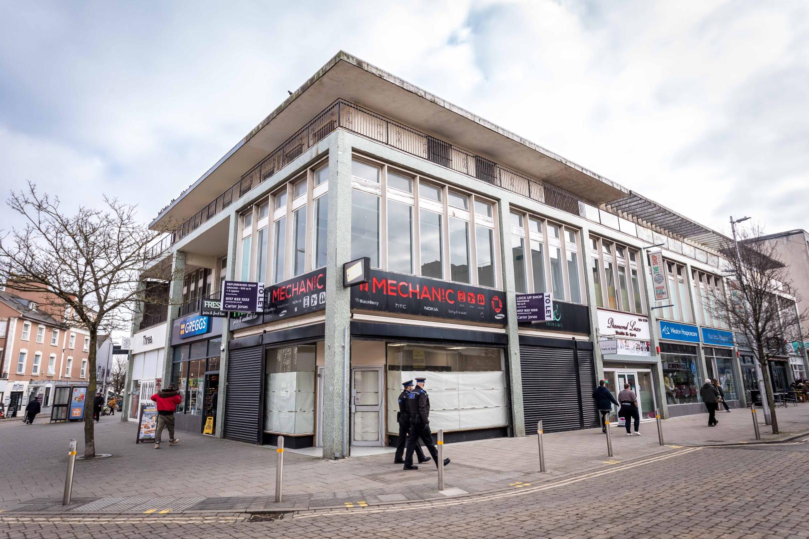 A photo of the building occupying the corner of High Street and Regent Street Weston-super-Mare in March 2022